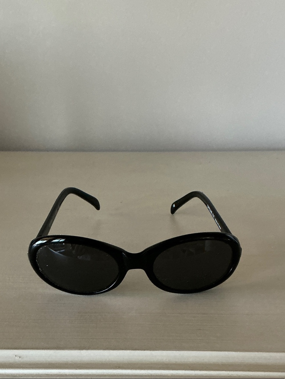 Authentic, Caroline B. K. Women’s Black Oval Sunglasses